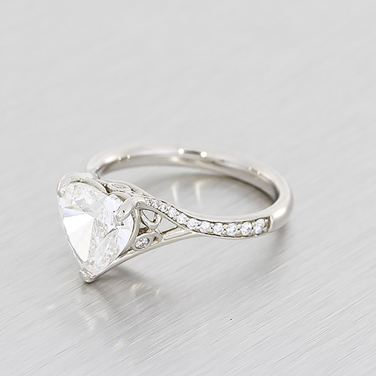 Heart shape hot sale ring design